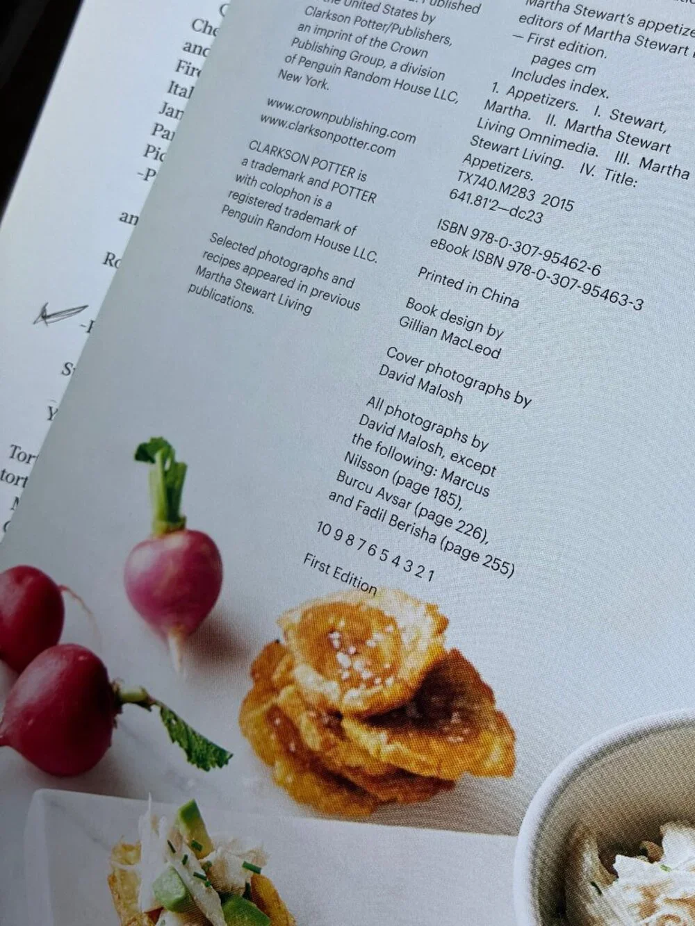 MARTHA STEWART'S APPETIZERS - 2015 FIRST PRINTING  HC